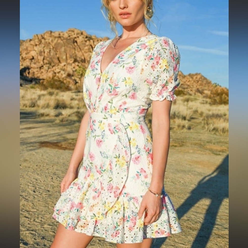 Yumi Kim Be The One Floral White Ruffle Eyelet Mini Dress 12 Worn Once